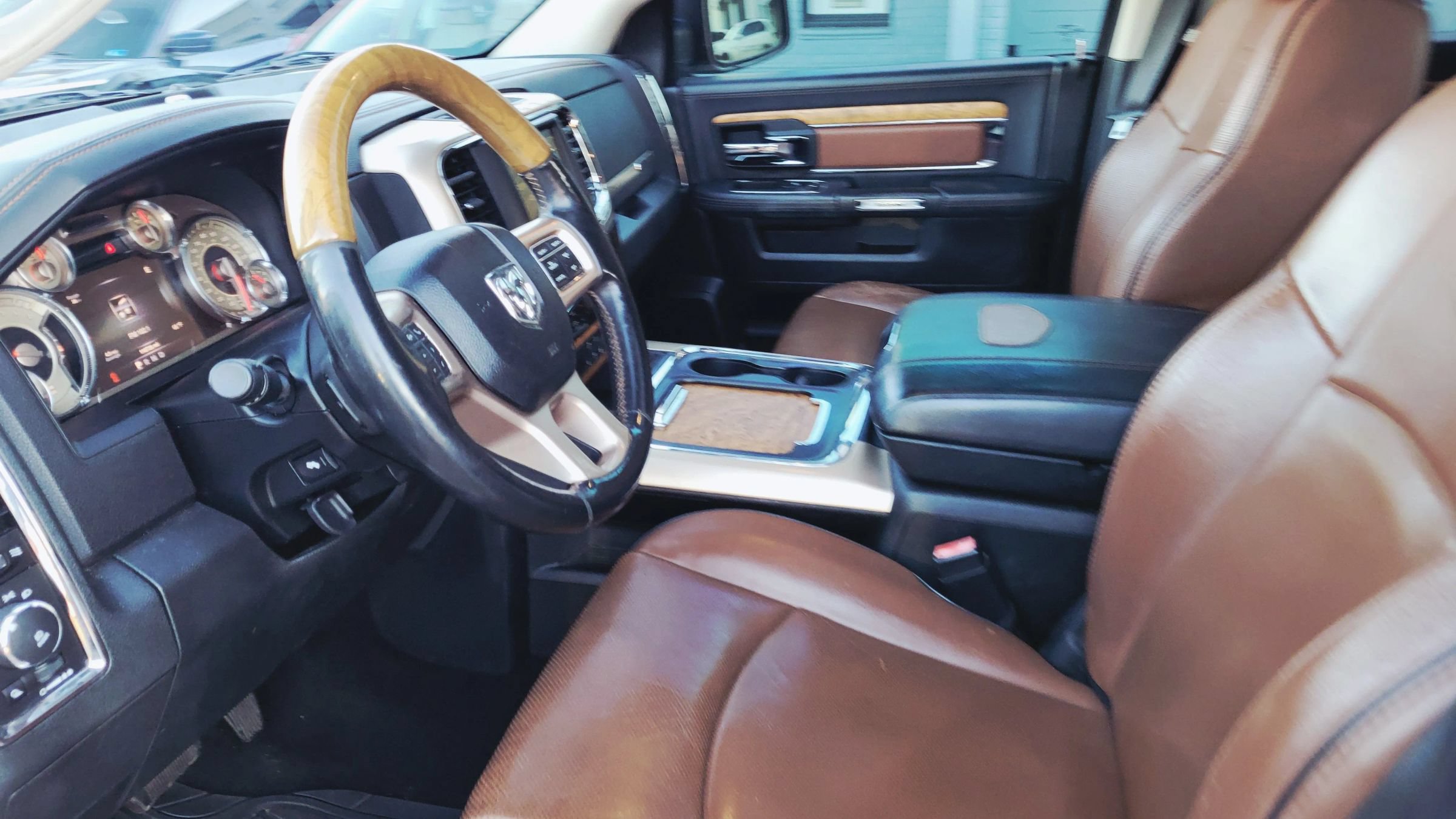 Used 2016 RAM 1500 Laramie Longhorn w/ Convenience Group AWD/4WD image 22