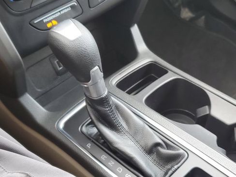 Used 2017 Ford Escape SE FWD image 32