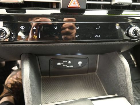 Used 2026 Kia Sportage LX FWD image 31