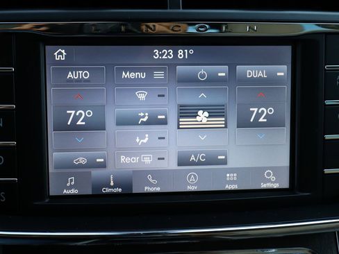 Used 2020 Lincoln Continental w/ Premium Package image 28