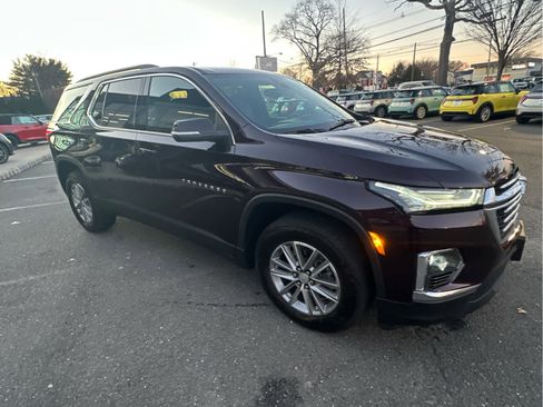 Used 2023 Chevrolet Traverse LT image 13