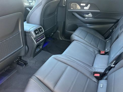 New 2026 Mercedes-Benz GLS 580 4MATIC image 21