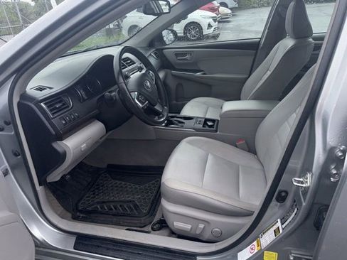 Used 2017 Toyota Camry XLE w/ Advanced Technology Package FWD image 12