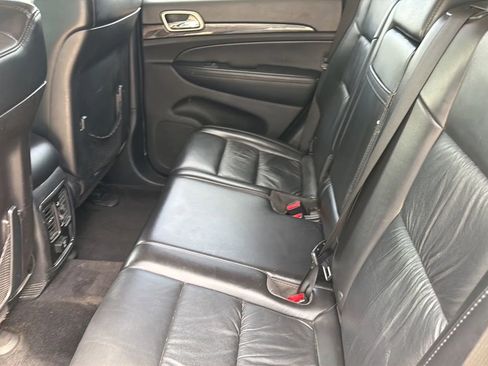 Used 2011 Jeep Grand Cherokee Laredo AWD/4WD image 40