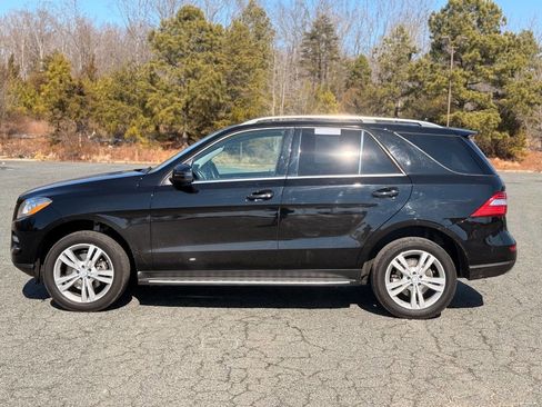 Used 2014 Mercedes-Benz ML 350 4MATIC w/ Premium 1 Package image 9