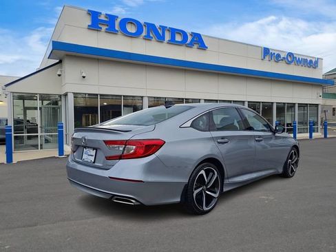 Used 2022 Honda Accord Sport image 4