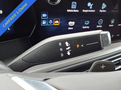 Used 2025 Chevrolet Traverse LT image 20