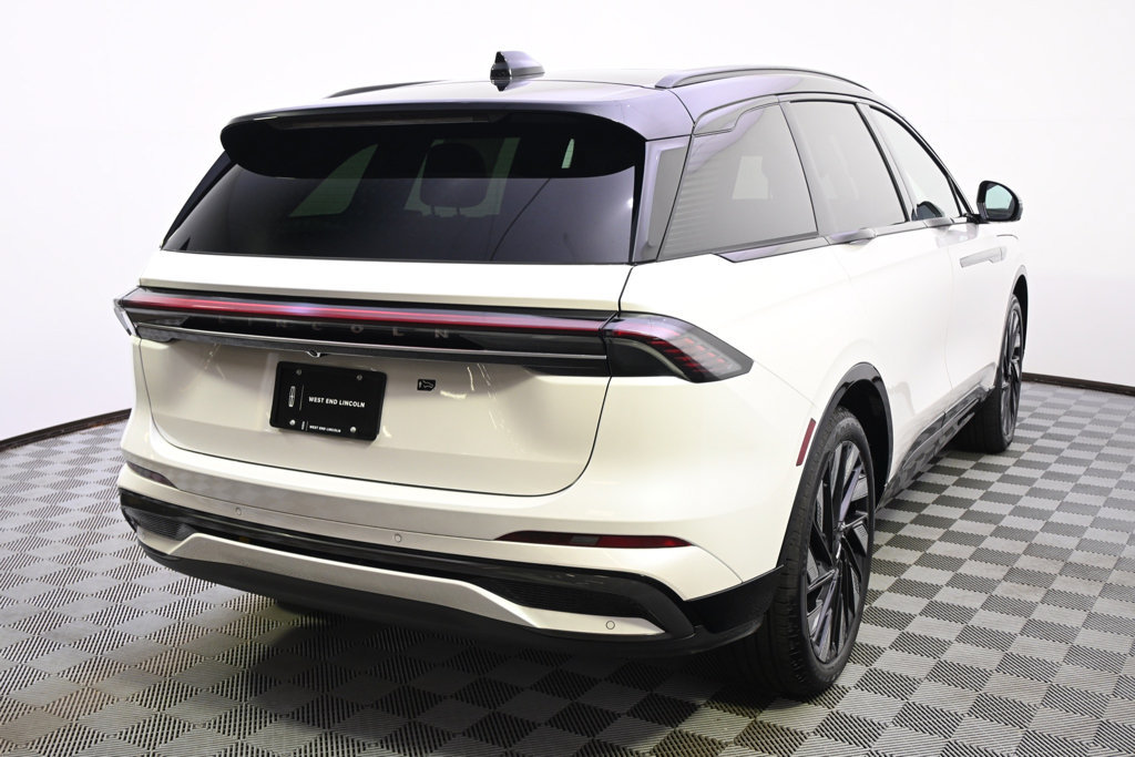 New 2026 Lincoln Nautilus Reserve w/ Jet Appearance Package AWD/4WD image 6