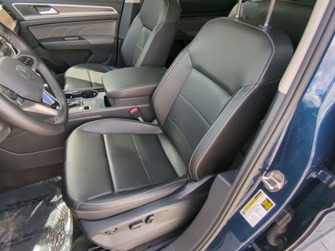 Certified 2023 Volkswagen Atlas SE w/ Panoramic Sunroof Package image 21