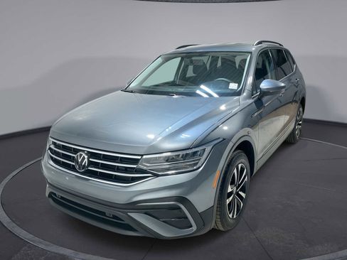 Used 2022 Volkswagen Tiguan S image 1