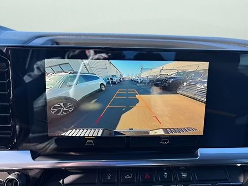 Used 2024 Chevrolet Silverado 2500 LT w/ Snow Plow Prep/Camper Package image 24