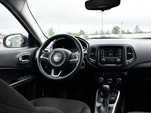 Used 2018 Jeep Compass Sport AWD/4WD image 24