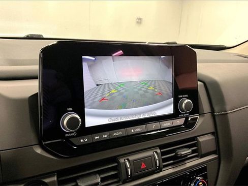 New 2025 Nissan Pathfinder S image 24