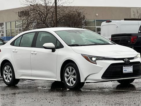 Used 2023 Toyota Corolla LE image 10