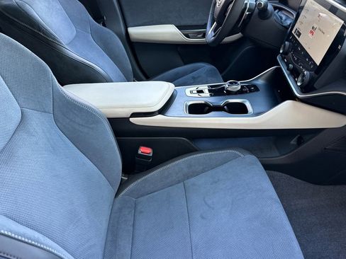 Used 2023 Lexus RZ 450e Premium image 32