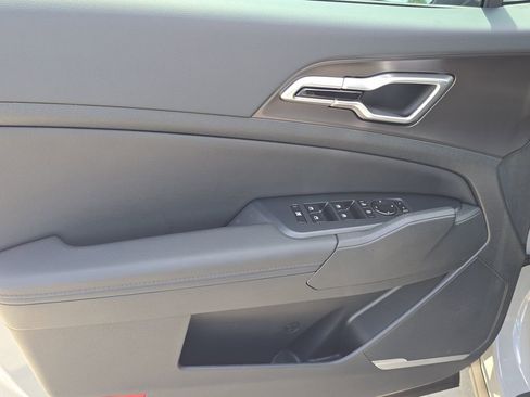 New 2026 Kia Sportage EX FWD image 18