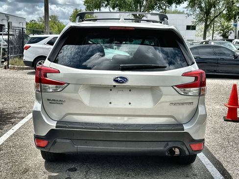 Used 2019 Subaru Forester Premium image 7