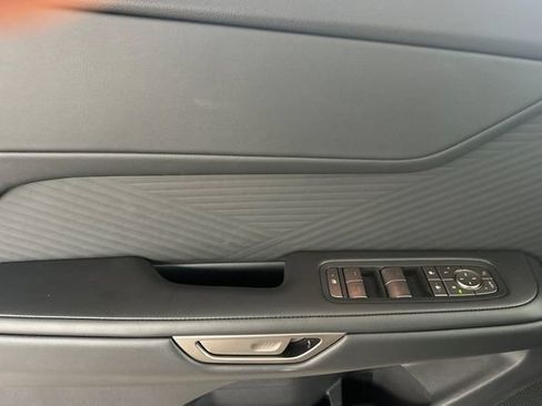 New 2026 Lexus ES 350e FWD image 9