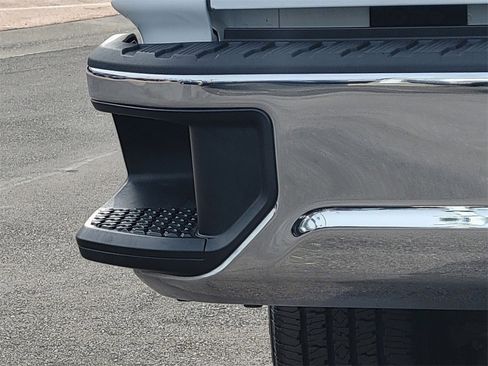 Used 2024 Chevrolet Silverado 2500 LT image 27