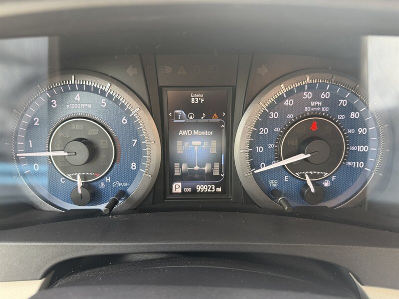 Used 2015 Toyota Sienna XLE w/ XLE Navigation Package AWD/4WD image 5