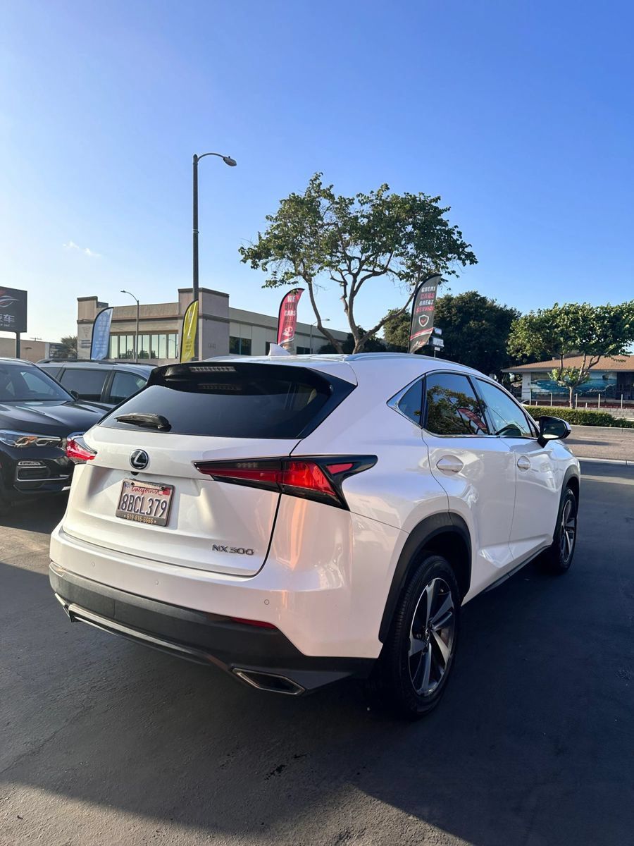 Used 2018 Lexus NX 300 FWD w/ Premium Package image 4