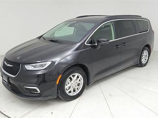Used 2022 Chrysler Pacifica Touring-L video 1