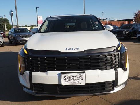 New 2026 Kia Sportage LX image 2