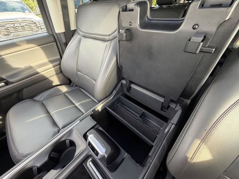 Used 2025 Ford Expedition Active AWD/4WD image 14