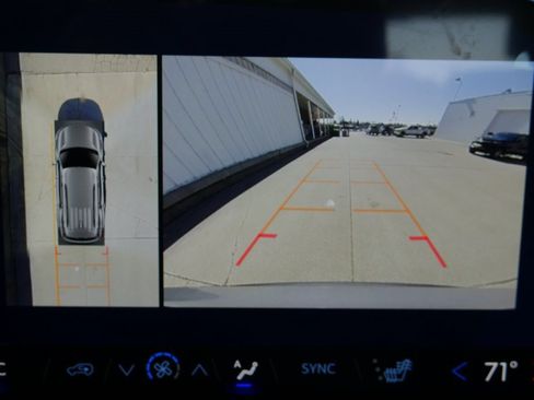 New 2026 Chevrolet Traverse Z71 w/ Enhanced Driving Package image 17