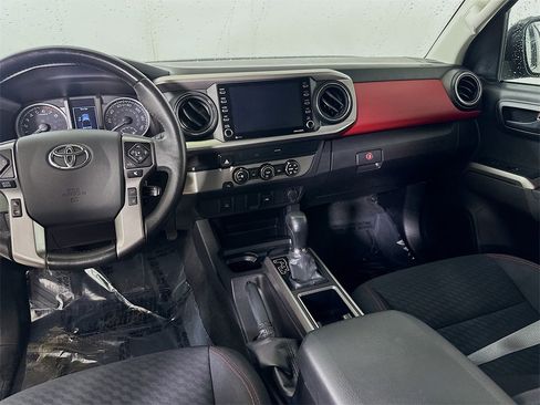 Used 2022 Toyota Tacoma SR5 image 18