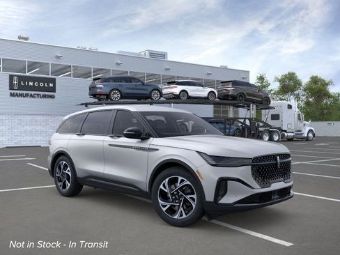 New 2026 Lincoln Nautilus Premier w/ Equipment Group 102A image 7