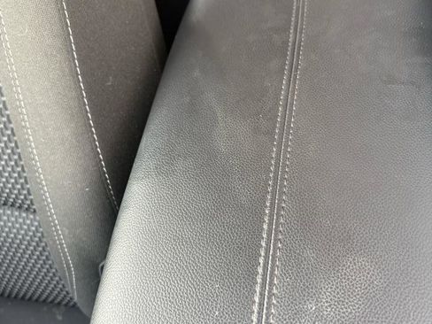 Used 2024 GMC Terrain SLE w/ Driver Convenience Package image 28