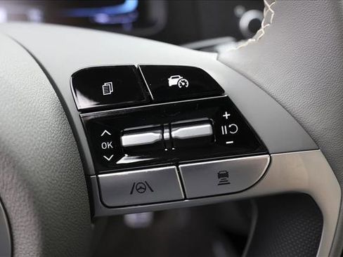 New 2026 Hyundai Elantra SEL Sport FWD image 16