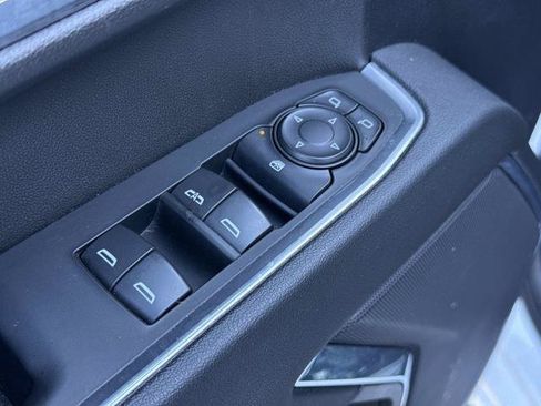 Used 2023 Chevrolet Silverado 1500 LT AWD/4WD image 6