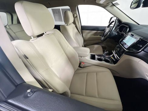 Used 2022 Jeep Grand Cherokee Laredo E image 26