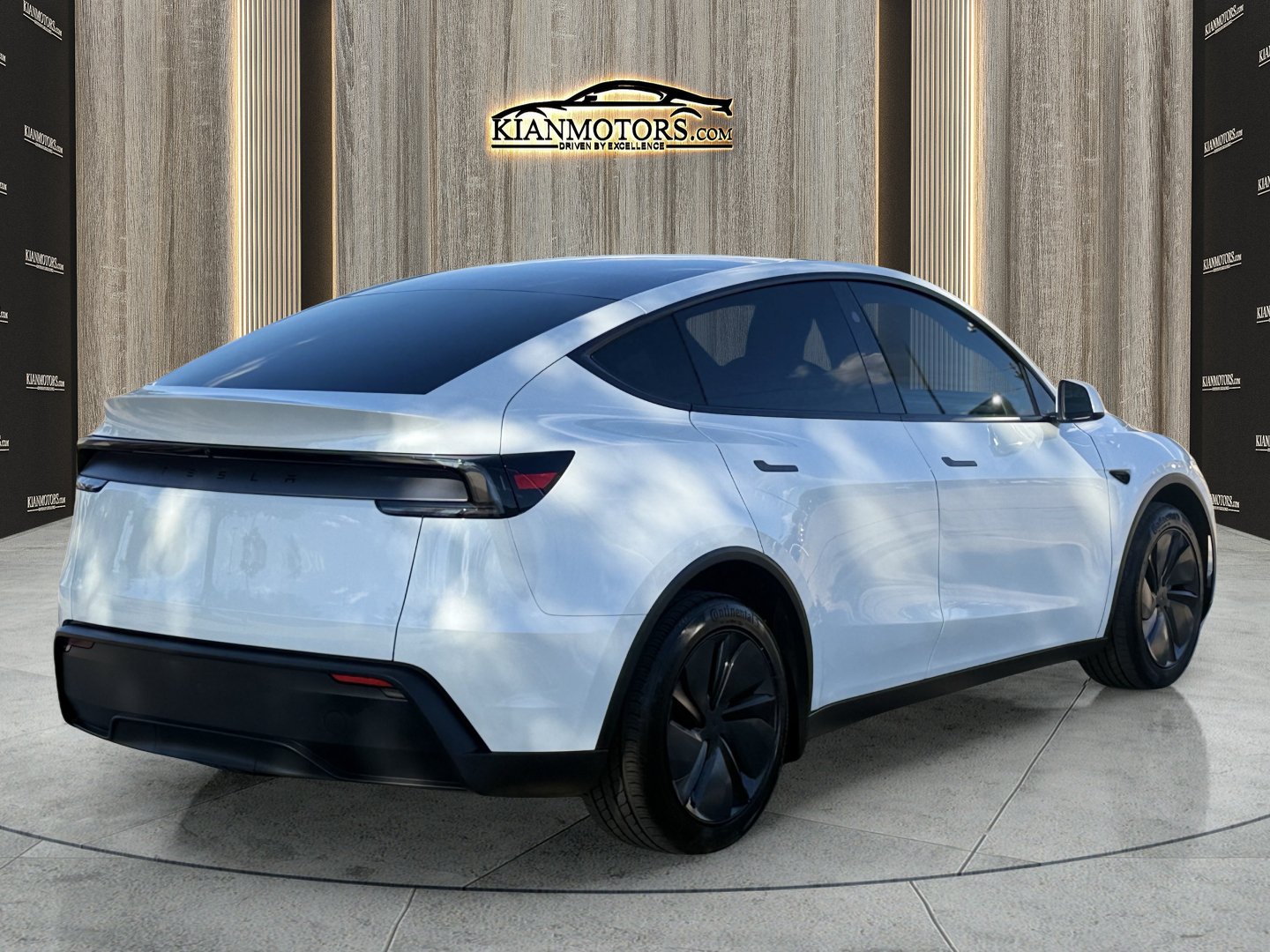 Used 2026 Tesla Model Y 2WD image 7