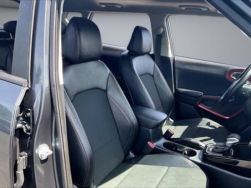 Used 2023 Kia Soul GT-Line FWD image 28