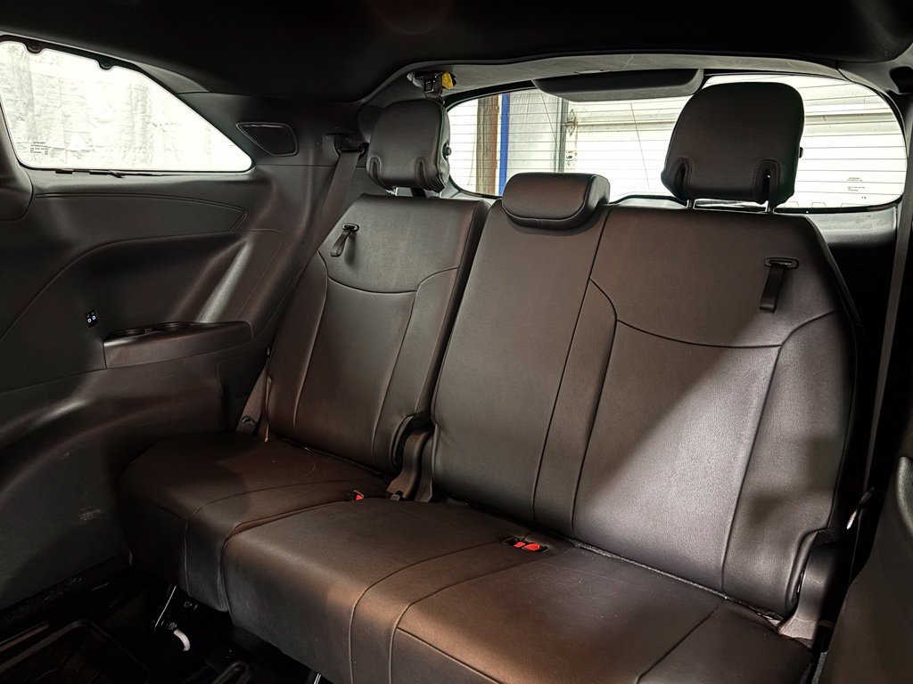 Used 2026 Toyota Sienna Limited FWD image 53