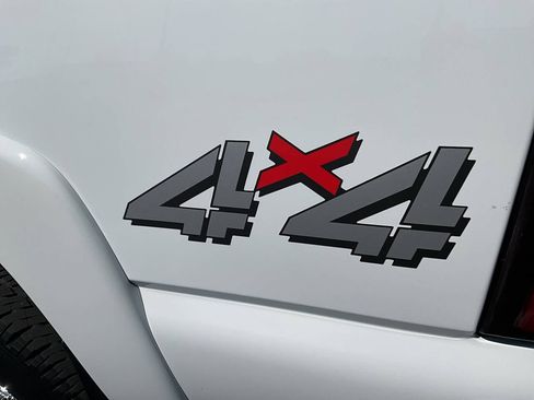 Used 2006 GMC Sierra 2500 SLE w/ Heavy-Duty Power Package image 46