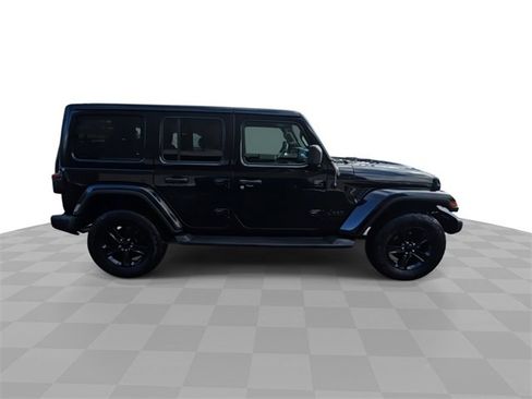 Used 2021 Jeep Wrangler Unlimited Sahara image 9