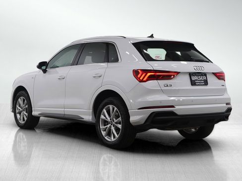 Used 2025 Audi Q3 2.0T Premium image 3