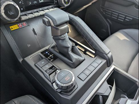 New 2026 Toyota 4Runner Limited AWD/4WD image 15