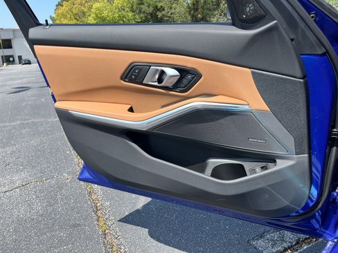 New 2025 BMW 330i Sedan w/ M Sport Package image 16