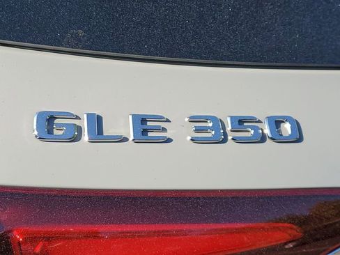Used 2024 Mercedes-Benz GLE 350 4MATIC image 7