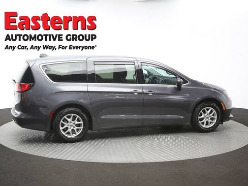 Used 2022 Chrysler Voyager LX FWD image 43