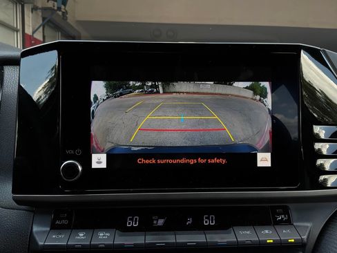 Used 2026 Toyota Camry SE FWD image 31