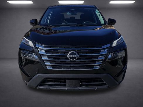 Used 2024 Nissan Rogue SV image 9