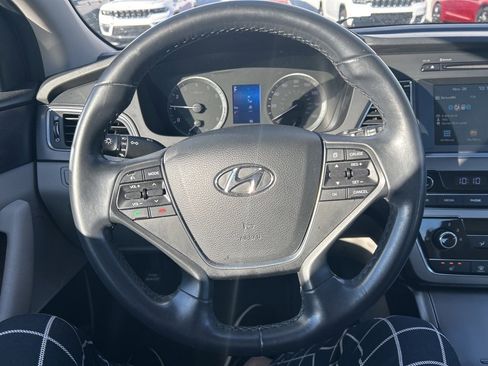 Used 2017 Hyundai Sonata Sport w/ Value Edition Package 02 image 9