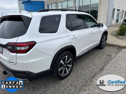Certified 2023 Honda Pilot Touring image 4