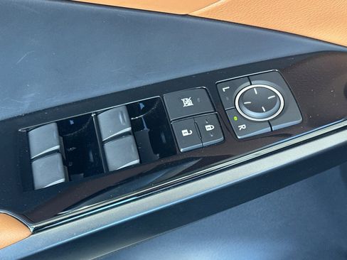 Certified 2024 Lexus IS 300 F Sport RWD image 13